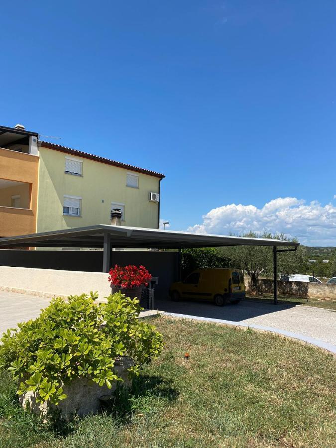 Guesthouse Casa Barbaro Rovinjsko Selo Buitenkant foto