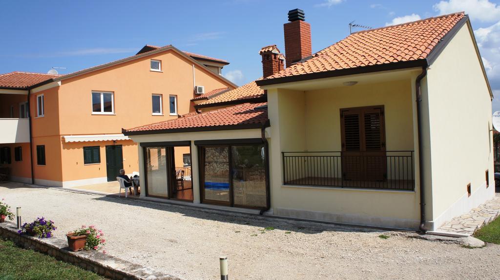 Guesthouse Casa Barbaro Rovinjsko Selo Buitenkant foto